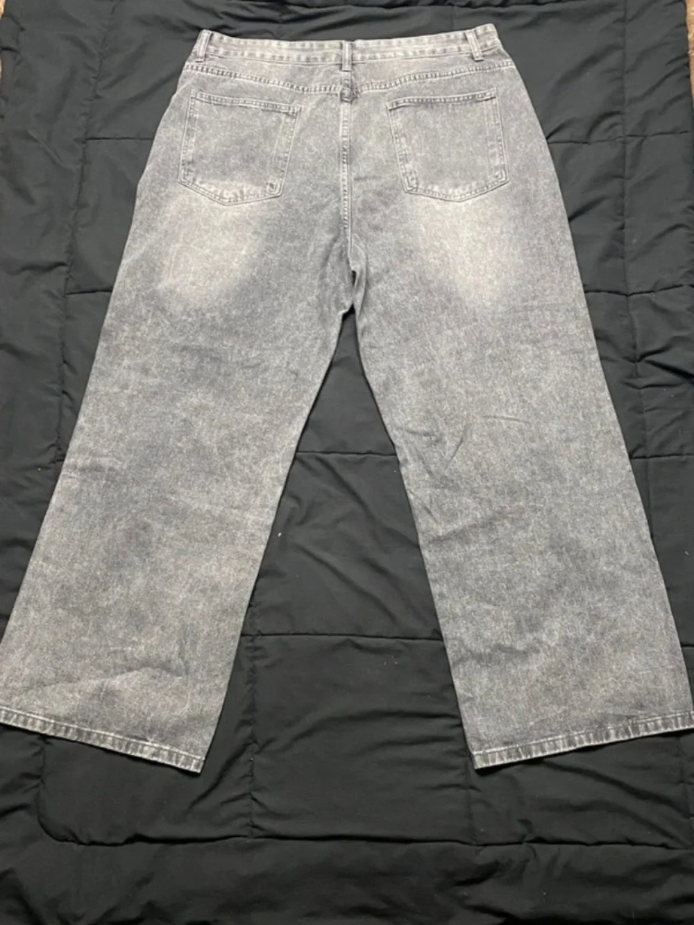 Men's Gray Washed Jeans - Brand Unspecified
